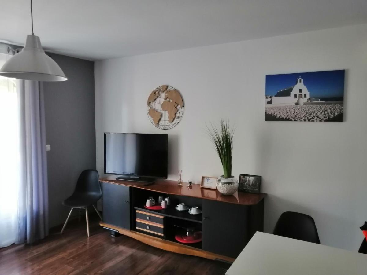 La Maison De 6Fran Appartement 1 Calme Et Spacieux Ambiance Familiale Valros Buitenkant foto